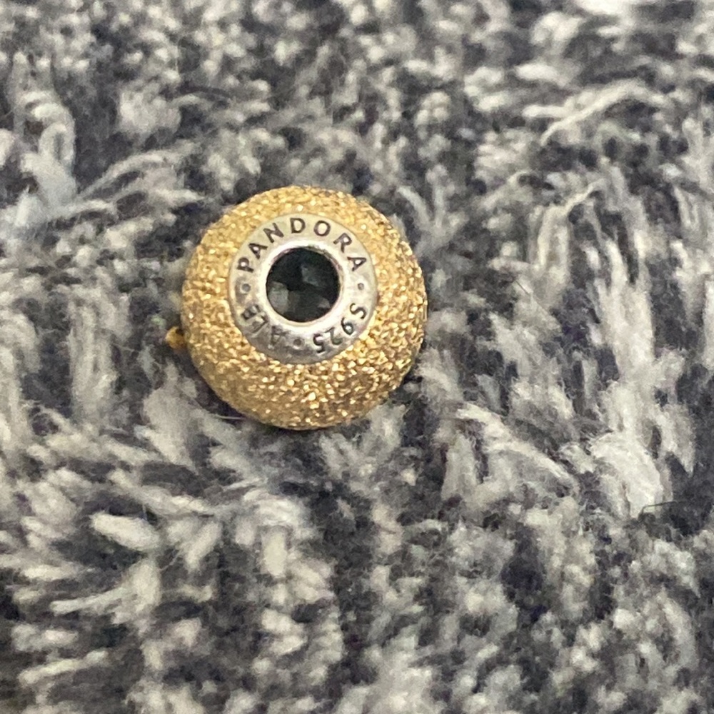 Pandora Essence 14k gold Sensitivity New !